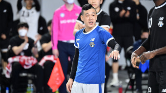 현대캐피탈, 우리카드 꺾고 남자배구 시즌 첫 선두 등극