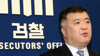 이인규 "'무능했던 변호인' 문재인, 노 주검 위에서 대통령 돼"