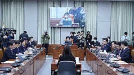 정개특위, 의원 300명 유지 3개안 마련…전원위원회로
