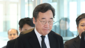이낙연, 장인상 치르러 일시 귀국…이재명, 내일 조문 예정