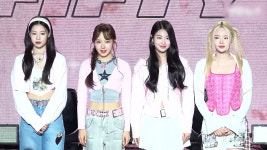 영국 싱글 차트서 피프티피프티 34위 · BTS 지민 38위