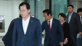 국민의힘 행안위원, 중앙선관위 항의 방문…