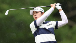 54홀 노 보기 박지영, KLPGA 에버콜라겐 3R도 선두…시즌 2승 보인다