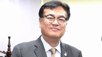 '노무현 명예훼손' 정진석, 징역 6개월…