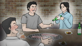 춤춰라 술 따라라 시달린 직원들…발령 걸고서 갑질