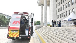 의료진 진단에도 입원 거부한 이재명 대표…민주당 