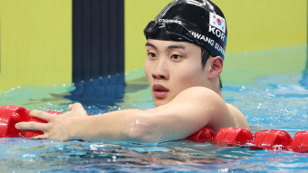 황선우, 자유형 200ｍ 1분 47초 08 전체 1위로 결승행…이호준 3위