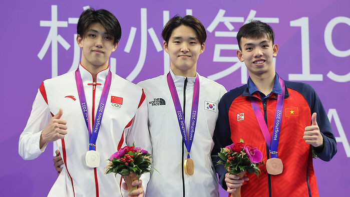 김우민, 세계수영선수권대회 400m 결승 진출 확정, 2연패 향한 도전 계속