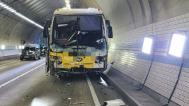 당진영덕고속도서 버스-승합차 추돌…2명 사망 · 1명 심정지