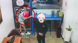CCTV 향해 두 손 모으고 꾸벅…사장님 웃게 만든 아이들