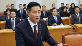 변호사서왕식법률사무소 | 신원식 "비행금지구역 효력정지는 이익 1조 원·손실 1원"