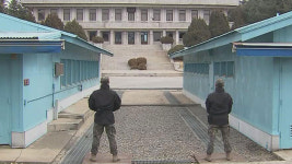 북한군 판문점 근무자 권총 착용…JSA 비무장화도 파기