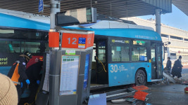 수원역 앞서 버스가 시민 치어…1명 사망 · 3명 중상 · 12명 부상