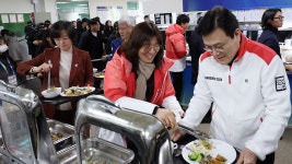 강원동계청소년올림픽 조직위, 강릉서 선수촌 식단 시식회 개최