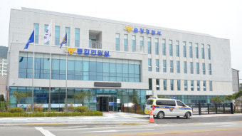 '신발 벗어 직원 때리고 사표 강요' 순창 조합장 구속