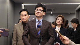 한동훈, 총선 앞 명품백 논란에 국민 눈높이 해법 고심