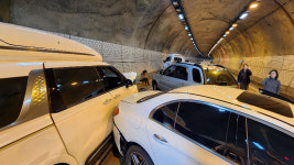 대구부산고속도로 청도1터널서 5중 추돌 사고