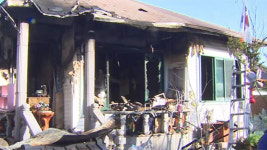 불길 보자 담 넘어 어르신!…이웃들 덕분에 피해 막았다