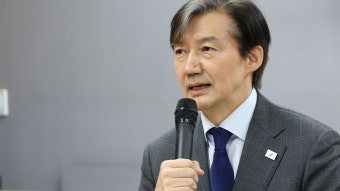 조국, 비례대표 출마키로…황운하도 '불출마' 뒤집고 비례 신청