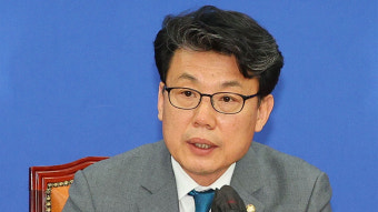 진성준 