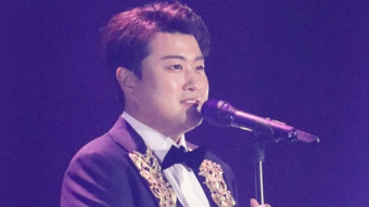김호중, 뺑소니 혐의 경찰 조사…운전자 바꿔치기 의혹도