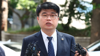 임현택 의협 회장 경찰 출석…