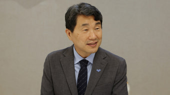 이주호, 현장 교원들과 'AI 디지털교과서 도입' 논의
