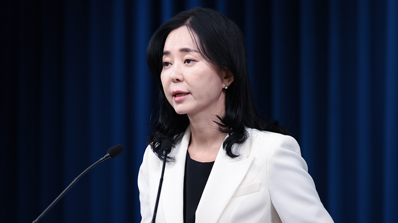 민주당의 탄핵 공세에 대한 대통령실의 비판 괴담이나 궤변에서 헤어 나오지 못한 것 같다