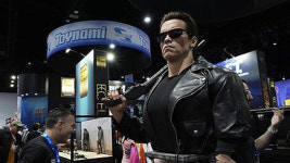 보디빌더, 배우, 주지사…이젠 자기계발 전도사 된 슈워제네거