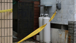 비 안왔으면 어쩔 뻔…방화 여관 주변 민가·상가 다닥다닥