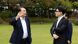 윤 대통령-한동훈, 용산서 81분 면담…김 여사 해법 주목