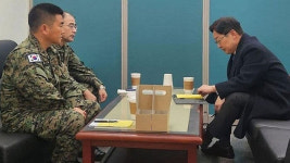 특전사령관 윤 대통령, 문 부수고 의원 끄집어내라고 지시