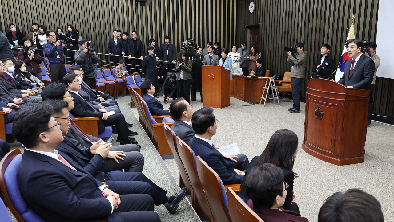 국민의힘, 계엄 특검법 발의…여당과 협상 앞당김

