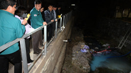 안산천에 수성페인트 20ℓ 유출…추적해보니 가정집에서 버려