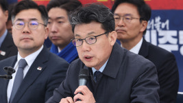 진성준 