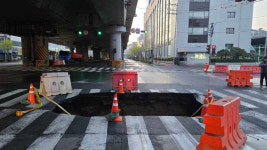 부산 도시철도 사상∼하단선 공사 현장 주변서 또 대형 싱크홀