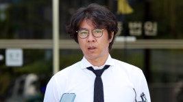 법원, 도박자금 사기 혐의 전 야구선수 임창용에 징역 8월