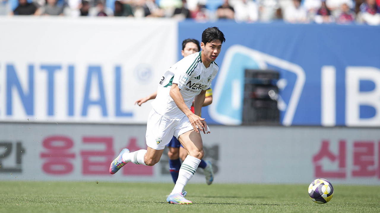 전북 현대 모터스FC 전진우, 연속 활약으로 K리그1 2위로 도약!