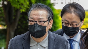 검찰 건진법사 재차 소환조사…통일교, 목걸이 의혹 등 조사