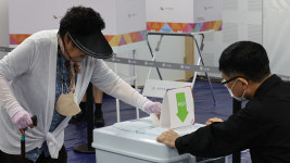 사전투표 둘째 날 오전 11시 투표율 24.55%…역대 동시간대 최고치