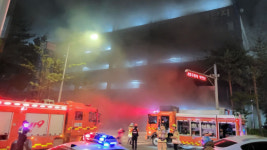 경기 안산시 자동차매매단지 건물서 불…20분 만에 진화