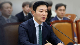 경찰, 대선 후 김성훈 재소환…비화폰 삭제에 박종준 수사선상