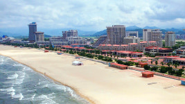 북 원산갈마해안관광지구 준공식…리설주 1년 반 만에 등장