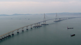 사람 떨어진 것 같다…인천대교서 차량 세우고 사라져