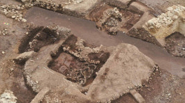 팔 벌린 채 다리는 O자…무덤 주인 곁에 남은 순장 흔적