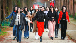 인생의 두 번째 봄…시니어 모델 된 예산 신중년 여성들