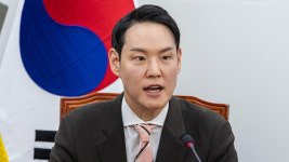 민주 