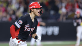 KIA 김도영, 시즌 38호 홈런…최연소 40홈런까지 '-2'