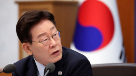 이재명 대통령 지지도 37.4%로 또 최저치…서울·2030 지지율 20%대 [리얼미터]