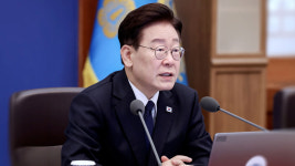 이 대통령 지지율 2%p 하락한 38%…취임 후 '최저치' [한국갤럽]